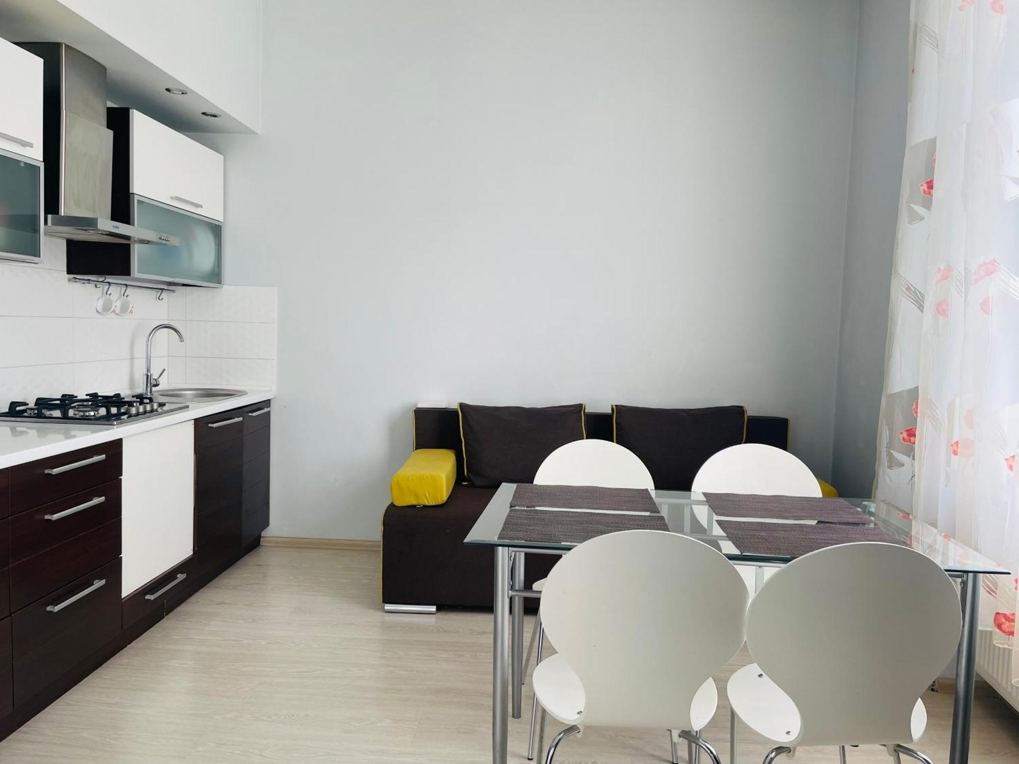 на дорошенка 1, краща локація,центр Apartment *